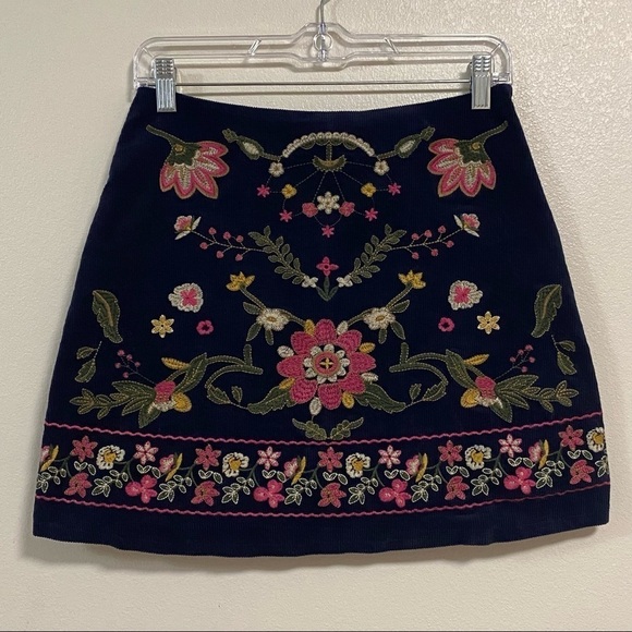 Harper Skirt Women’s Size Medium Navy Embroidered Corduroy Mini Skirt - Picture 1 of 10